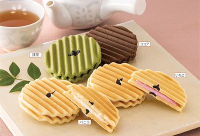 Kyougetsuka Waffle Chocolate, Strawberry, vanilla, Matcha - Image 2